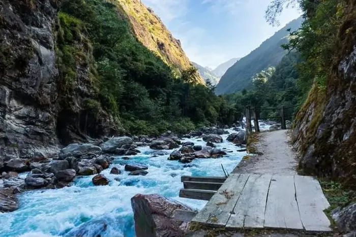Framed Print : Tamor River on route to Kanchenjunga Base Camp Trek, Nepal Framed Print : Tamor River on route to Kanchenjunga Base Camp Trek, Nepal