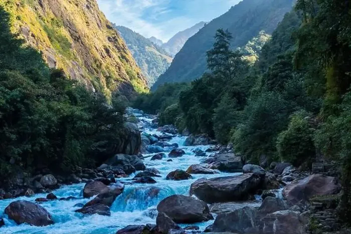 Framed Print : Tamor River on route to Kanchenjunga Base Camp Trek, Nepal Framed Print : Tamor River on route to Kanchenjunga Base Camp Trek, Nepal