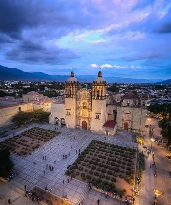 Framed Print : Templo de Santo Domingo de Guzmán, Oaxaca de Juárez, Oaxaca, Mexico Framed Print : Templo de Santo Domingo de Guzmán, Oaxaca de Juárez, Oaxaca, Mexico