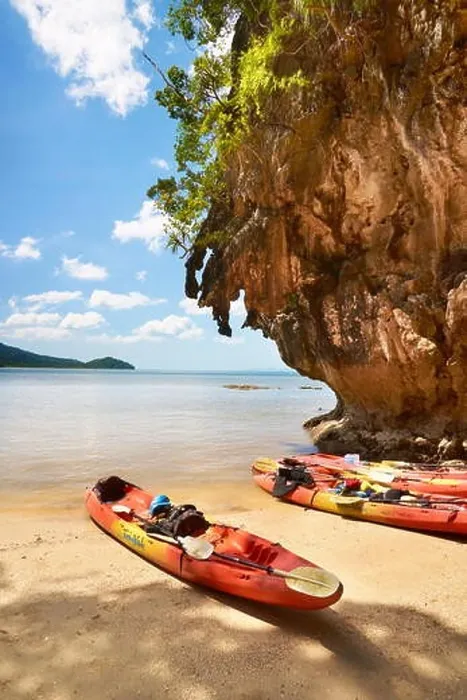 Framed Print : Thailand - Krabi province, Phang Nga Bay, canoe trip Framed Print : Thailand - Krabi province, Phang Nga Bay, canoe trip