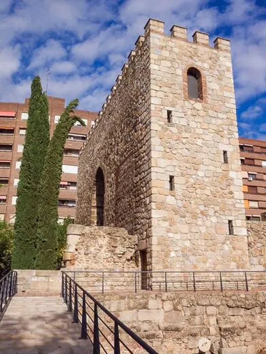Framed Print : Torre albarrana de la muralla. Talavera de la Reina. Toledo. Castilla la Mancha. España Framed Print : Torre albarrana de la muralla. Talavera de la Reina. Toledo. Castilla la Mancha. España