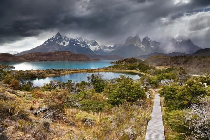 Framed Print : Torres del Paine National Park, Lake Pehoe and Cuernos mountains, Patagonia, Chile Framed Print : Torres del Paine National Park, Lake Pehoe and Cuernos mountains, Patagonia, Chile