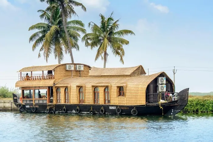 Framed Print : Traditional houseboat on the Kerala backwaters near Alleppey (Alappuzha), Kerala, South India, South Asia Framed Print : Traditional houseboat on the Kerala backwaters near Alleppey (Alappuzha), Kerala, South India, South Asia