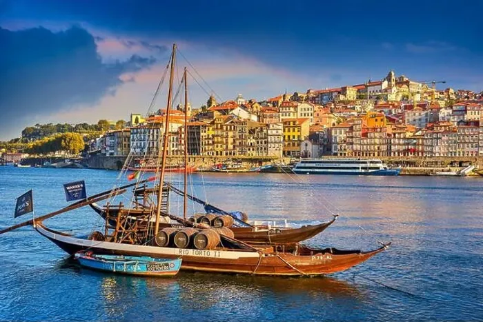 Framed Print : Traditional Rabelo boats, Porto, Portugal Framed Print : Traditional Rabelo boats, Porto, Portugal