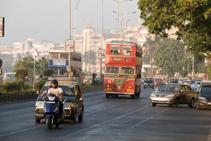 Framed Print : Traffic including double decker bus on Marine Drive, Mumbai
