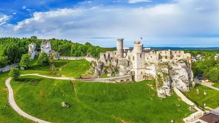 Framed Print : Trail of the Eagles Nests - Ogrodzieniec Castle in the village of Podzamcze