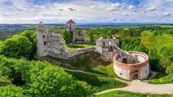 Framed Print : Trail of the Eagles Nests - Tenczyn Castle in Rudno Framed Print : Trail of the Eagles Nests - Tenczyn Castle in Rudno
