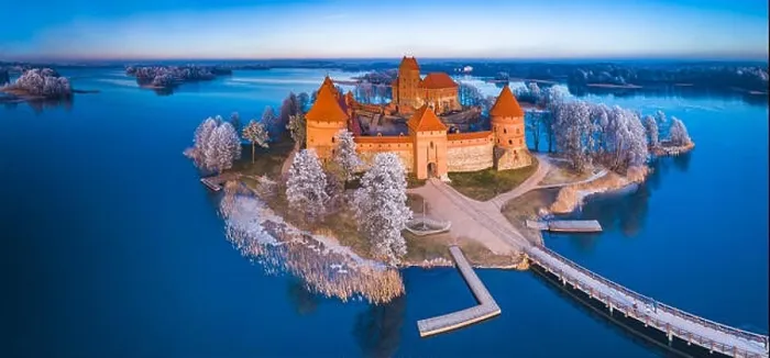Framed Print : Trakai castle at winter, aerial view of the castle Framed Print : Trakai castle at winter, aerial view of the castle