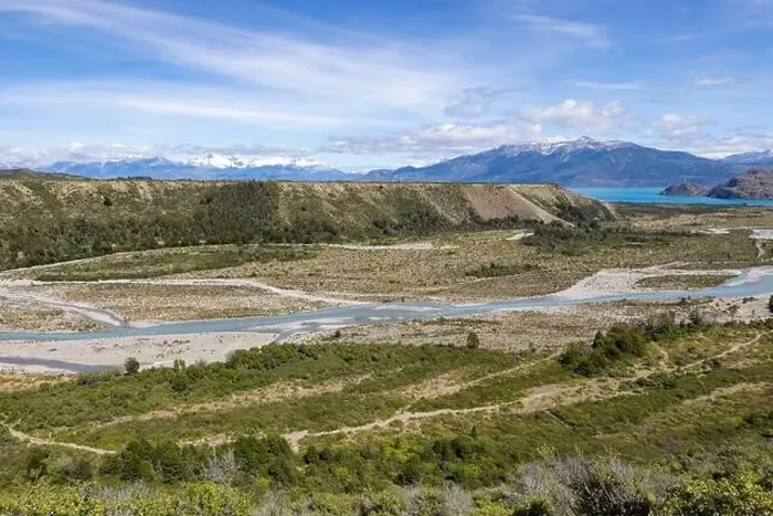 Framed Print : Turquoise creek flowing to the beautiful Lago General Carrera in southern Chile - Traveling the Carretera Austral Framed Print : Turquoise creek flowing to the beautiful Lago General Carrera in southern Chile - Traveling the Carretera Austral