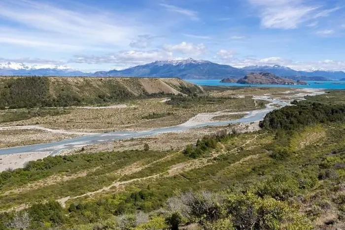 Framed Print : Turquoise creek flowing to the beautiful Lago General Carrera in southern Chile - Traveling the Carretera Austral Framed Print : Turquoise creek flowing to the beautiful Lago General Carrera in southern Chile - Traveling the Carretera Austral