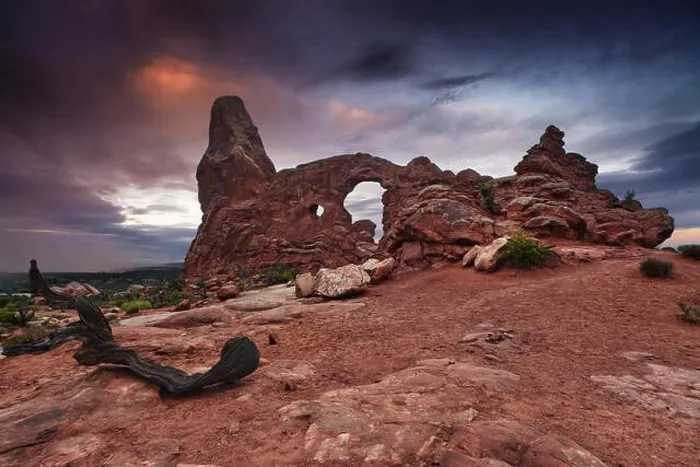 Framed Print : Turret Arch at sunrise, Arches National Park, Utah, USA Framed Print : Turret Arch at sunrise, Arches National Park, Utah, USA