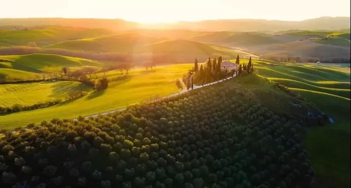 Framed Print : Tuscany, farmhouse and landscape on the hills of Val d'Orcia - Italy. High quality photo Framed Print : Tuscany, farmhouse and landscape on the hills of Val d'Orcia - Italy. High quality photo