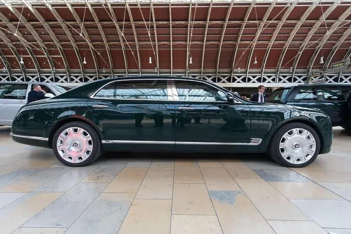 Framed Print : UK Royal Family Bentley state car Framed Print : UK Royal Family Bentley state car