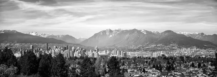 Framed Print : Vancouver Cityscape with Surrounding Mountains Framed Print : Vancouver Cityscape with Surrounding Mountains