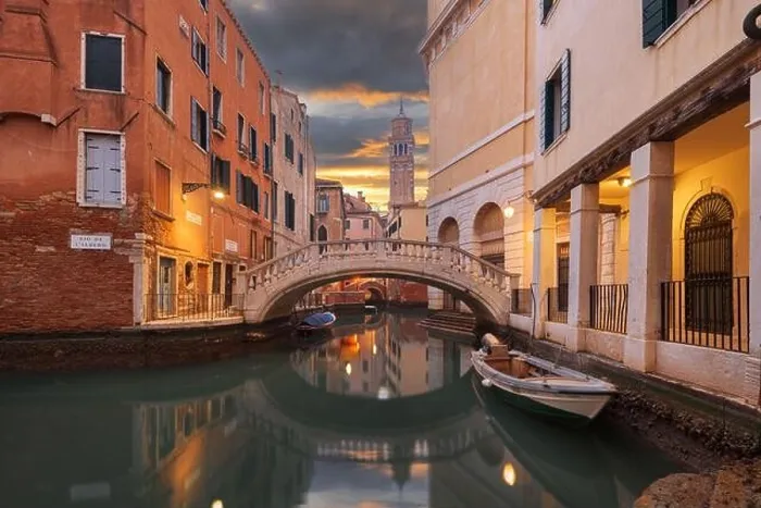 Framed Print : Venice, Italy canals and bridges at twilight Framed Print : Venice, Italy canals and bridges at twilight