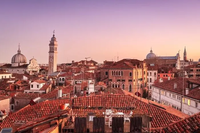 Framed Print : Venice, Italy rooftop skyline and historic landmarks at dusk