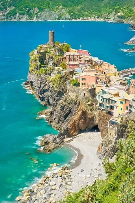Framed Print : Vernazza, Cinque Terre, Liguria, Italy Framed Print : Vernazza, Cinque Terre, Liguria, Italy