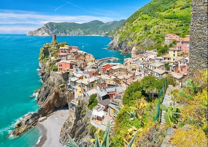 Framed Print : Vernazza, Cinque Terre, Liguria, Italy Framed Print : Vernazza, Cinque Terre, Liguria, Italy