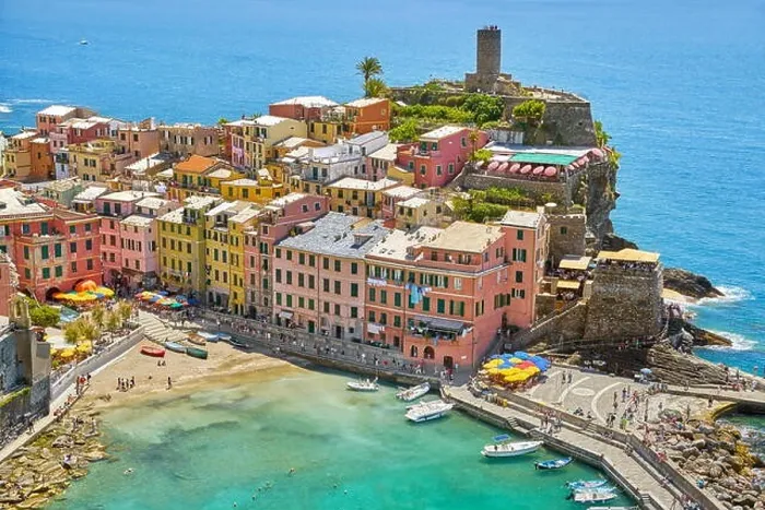 Framed Print : Vernazza, Cinque Terre National Park, Liguria, Italy, UNESCO Framed Print : Vernazza, Cinque Terre National Park, Liguria, Italy, UNESCO