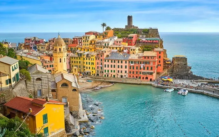 Framed Print : Vernazza, Cinque Terre National Park, Liguria, Italy, UNESCO Framed Print : Vernazza, Cinque Terre National Park, Liguria, Italy, UNESCO