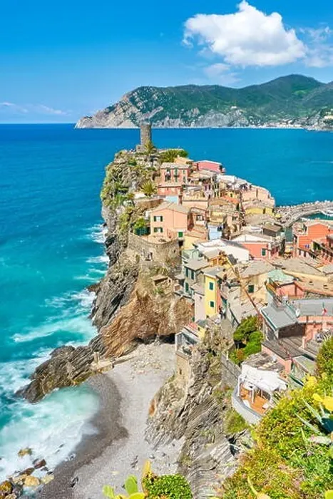 Framed Print : Vernazza, Riviera de Levanto, Cinque Terre, Liguria, Italy Framed Print : Vernazza, Riviera de Levanto, Cinque Terre, Liguria, Italy