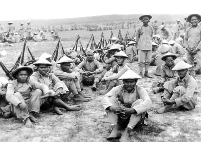 Framed Print : Vietnam: Annamese tirailleurs or Vietnamese colonial soldiers waiting to go into battle at Ypres Framed Print : Vietnam: Annamese tirailleurs or Vietnamese colonial soldiers waiting to go into battle at Ypres