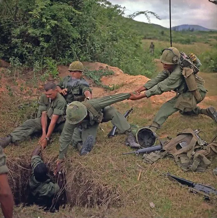 Framed Print : Vietnam War 1968. American soldiers uncover a Vietcong tunnel Framed Print : Vietnam War 1968. American soldiers uncover a Vietcong tunnel