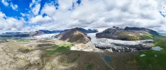 Framed Print : View from above, aerial shot, stunning panoramic view of the Svínafellsjökull glacier Framed Print : View from above, aerial shot, stunning panoramic view of the Svínafellsjökull glacier