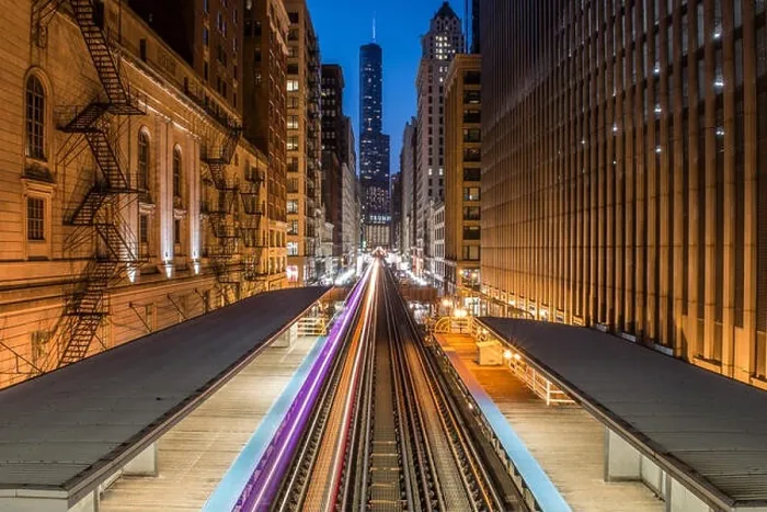 Framed Print : view of Chicago EL train light trails and trump tower from adams / Wabash station at blue hour Framed Print : view of Chicago EL train light trails and trump tower from adams / Wabash station at blue hour