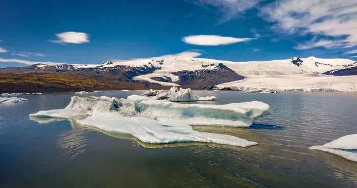 Framed Print : View from flying drone of floating of blue icebergs in Jokulsarlon Glacier Lagoon Framed Print : View from flying drone of floating of blue icebergs in Jokulsarlon Glacier Lagoon