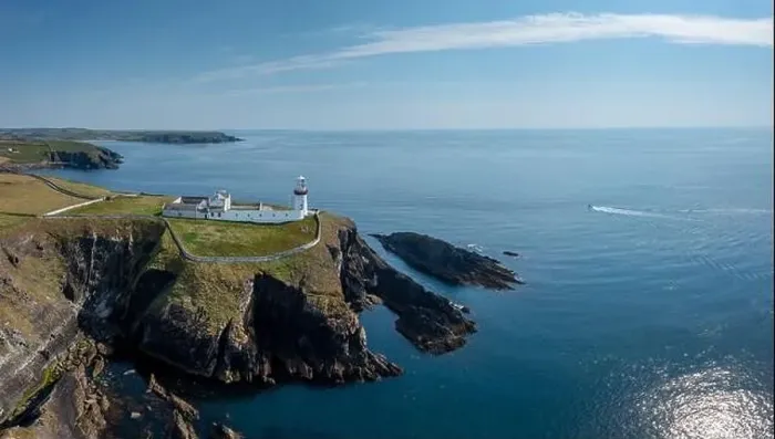 Framed Print : A view of the Galley Head Lighthouse in County Cork Framed Print : A view of the Galley Head Lighthouse in County Cork