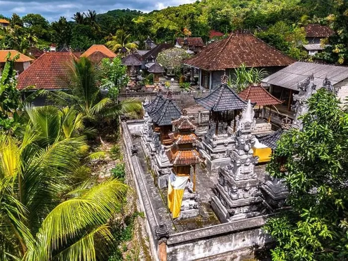 Framed Print : Village of Pejukutan on Nusa Penida Island, in Klungkung Regency, Indonesia Framed Print : Village of Pejukutan on Nusa Penida Island, in Klungkung Regency, Indonesia
