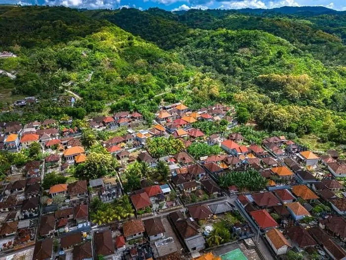 Framed Print : Village of Pejukutan on Nusa Penida Island, in Klungkung Regency, Indonesia