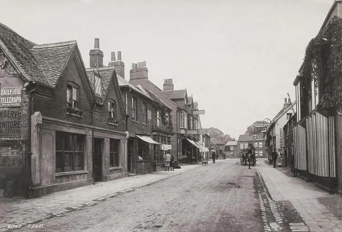 Framed Print : Vintage late 19th / early 20th century photograph: 1892 - Spital Street, Great Marlow, Buckinghamshire Framed Print : Vintage late 19th / early 20th century photograph: 1892 - Spital Street, Great Marlow, Buckinghamshire