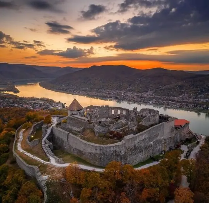 Framed Print : Visegrad, Hungary - Aerial panoramic drone view of the beautiful high castle of Visegrad with autumn foliage and trees Framed Print : Visegrad, Hungary - Aerial panoramic drone view of the beautiful high castle of Visegrad with autumn foliage and trees