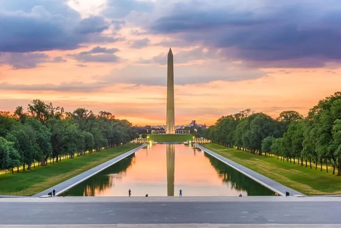 Framed Print : Washington Monument on the Reflecting Pool in Washington, D.C. at dawn Framed Print : Washington Monument on the Reflecting Pool in Washington, D.C. at dawn