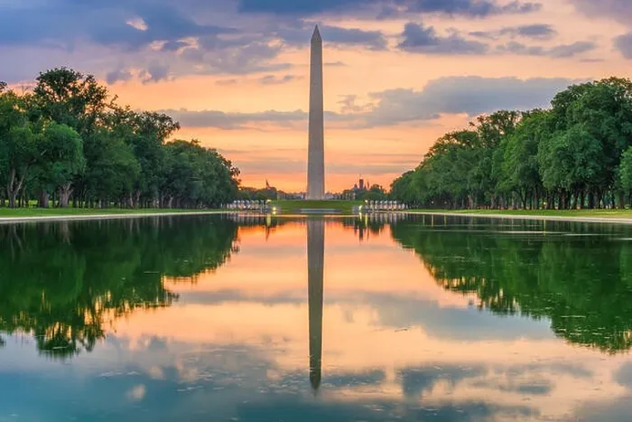 Framed Print : Washington Monument on the Reflecting Pool in Washington, D.C. at dawn Framed Print : Washington Monument on the Reflecting Pool in Washington, D.C. at dawn