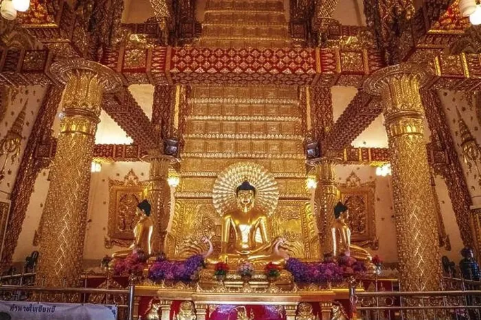 Framed Print : Wat Phra That Nong Bua, in Ubon, Thailand, south east asia Framed Print : Wat Phra That Nong Bua, in Ubon, Thailand, south east asia