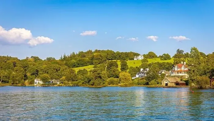 Framed Print : Wendermere lake near Bowness-on-Windermere in Lake District, a region and national park in Cumbria in northwest England Framed Print : Wendermere lake near Bowness-on-Windermere in Lake District, a region and national park in Cumbria in northwest England