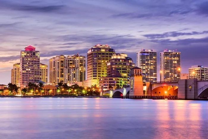 Framed Print : West Palm Beach, Florida, USA downtown skyline Framed Print : West Palm Beach, Florida, USA downtown skyline