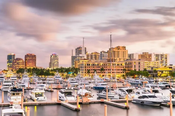 Framed Print : West Palm Beach, Florida, USA downtown skyline at dusk Framed Print : West Palm Beach, Florida, USA downtown skyline at dusk