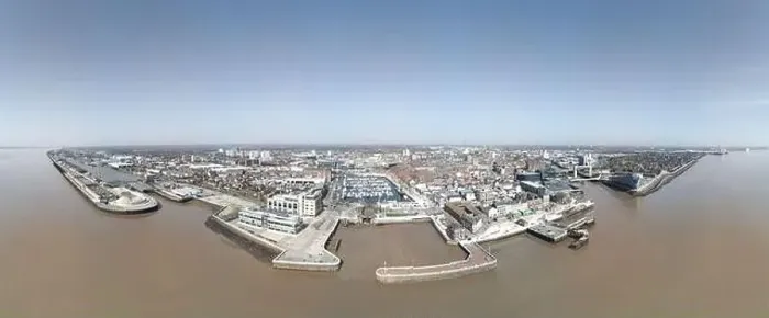 Framed Print : Wide panorama of Kingston upon Hull waterfront Framed Print : Wide panorama of Kingston upon Hull waterfront
