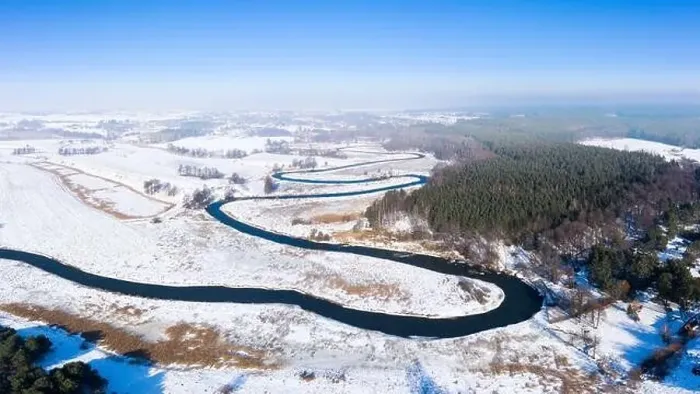Framed Print : Winter in Warmia in north-eastern Poland. Łyna River Framed Print : Winter in Warmia in north-eastern Poland. Łyna River