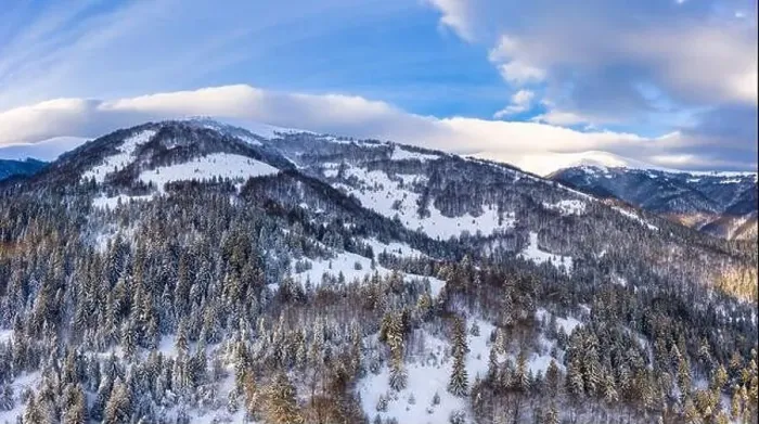Framed Print : Wonderful landscapes of the Carpathian mountains covered with the first snow in Ukraine near the village of Pylypets Framed Print : Wonderful landscapes of the Carpathian mountains covered with the first snow in Ukraine near the village of Pylypets