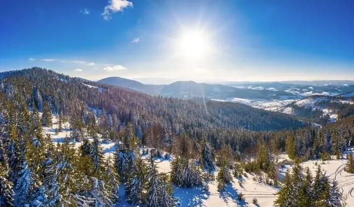 Framed Print : Wonderful landscapes of the Carpathian Mountains covered with snow Framed Print : Wonderful landscapes of the Carpathian Mountains covered with snow