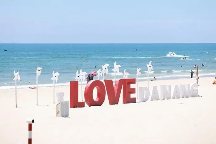 Framed Print : the wording installation I Love Da Nang on the beach of My Khe beach, Da Nang Framed Print : the wording installation I Love Da Nang on the beach of My Khe beach, Da Nang
