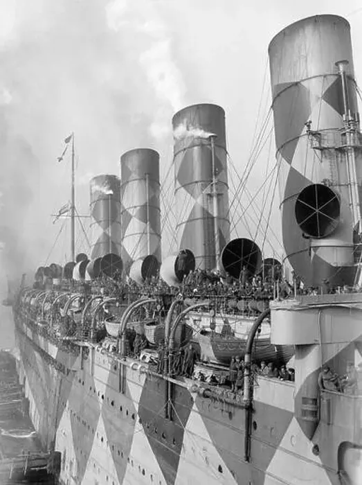 Framed Print : WWI, RMS Mauretania, Dazzle Camouflage, 1918 Framed Print : WWI, RMS Mauretania, Dazzle Camouflage, 1918