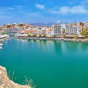 Lake Voulismeni, Agios Nikolaos, Crete Island, Greece Lake Voulismeni, Agios Nikolaos, Crete Island, Greece