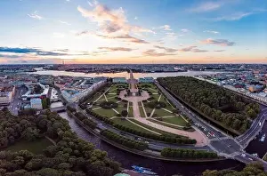 Palace Park Prints: 05 august 2018, SAINT-PETERSBURG Russia: beautiful Top view of historic city centre St