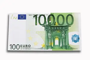 Western Script Prints: 10000 Euro note on white background, close-up